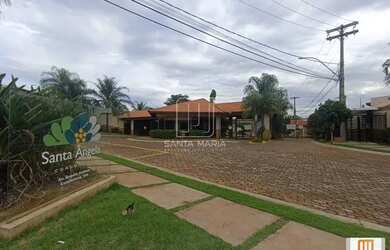 Imagem: A casa em condomínio possui 3 Dormitórios, 2 Banheiros, 2