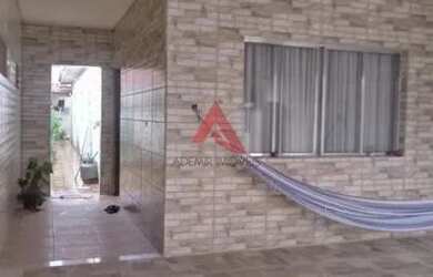 Imagem: A casa possui 2 Dormitórios, 1 Banheiro, 2 Vagas na garagem