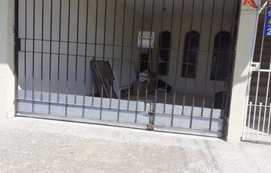 Imagem: A casa possui 5 Dormitórios, 3 Banheiros, 5 Vagas na garagem