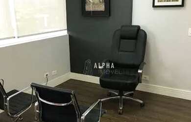 Imagem: O depósito possui 3 Vagas na garagem, 126m² de Área e está