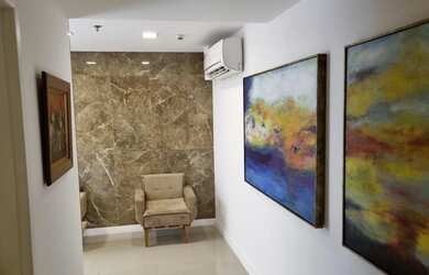 Imagem: O depósito possui 3 Vagas na garagem, 115m² de Área e está