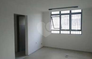 Imagem: O depósito possui 39m² de Área e está localizado em Lapa