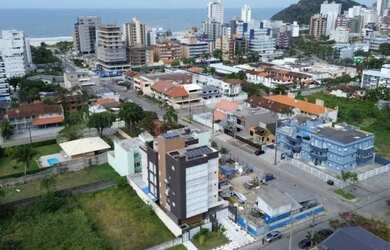 Imagem: O apartamento possui 2 Dormitórios, 2 Banheiros, 2 Vagas na