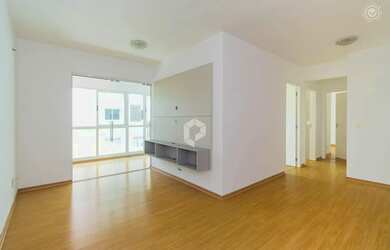 Imagem: O apartamento possui 2 Dormitórios, 2 Banheiros, 2 Vagas na