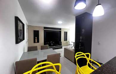 Imagem: O apartamento possui 2 Dormitórios, 2 Banheiros, 1 Vaga na