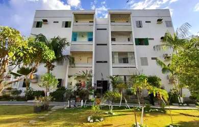 Imagem: O apartamento possui 3 Dormitórios, 1 Banheiro, 1 Vaga na garagem