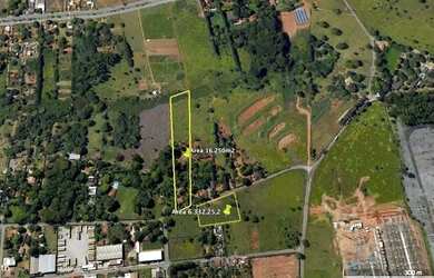 Imagem: O terreno possui 16.250m² de Área e está localizado em Chácaras