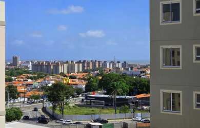 Imagem: O apartamento possui 2 Dormitórios, 1 Banheiro, 1 Vaga na garagem