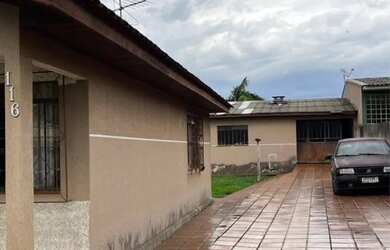 Imagem: A casa possui 2 Dormitórios, 2 Banheiros, 5 Vagas na garagem