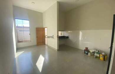 Imagem: A casa possui 2 Dormitórios, 2 Banheiros, 1 Vaga na garagem