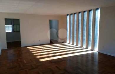 Imagem: O apartamento possui 3 Dormitórios, 4 Banheiros, 2 Vagas na