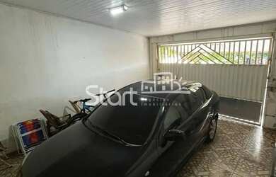 Imagem: A casa possui 3 Dormitórios, 3 Banheiros, 2 Vagas na garagem