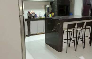 Imagem: A casa em condomínio possui 3 Dormitórios, 2 Banheiros, 2