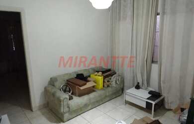 Imagem: A casa possui 2 Dormitórios, 2 Banheiros, 2 Vagas na garagem