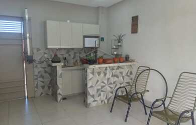 Imagem: A casa possui 2 Dormitórios, 1 Banheiro, 1 Vaga na garagem