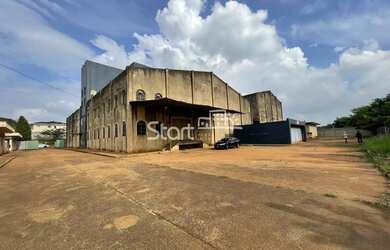 Imagem: O depósito possui 5 Vagas na garagem, 5.900m² de Área e