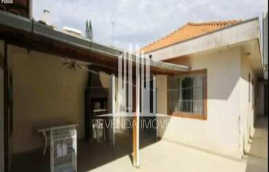 Imagem: A casa possui 3 Dormitórios, 3 Banheiros, 3 Vagas na garagem