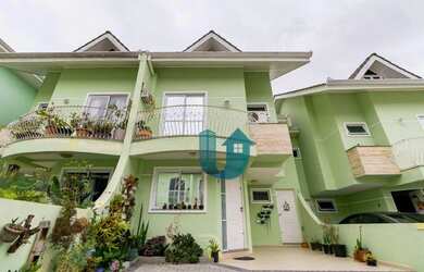 Imagem: A casa em condomínio possui 3 Dormitórios, 2 Banheiros, 3