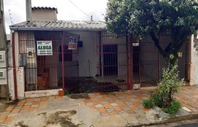 Imagem: A casa possui 2 Dormitórios, 2 Banheiros, 1 Vaga na garagem