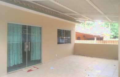 Imagem: A casa possui 2 Dormitórios, 2 Banheiros, 1 Vaga na garagem