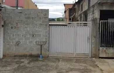 Imagem: A casa possui 1 Dormitório, 1 Banheiro, 4 Vagas na garagem