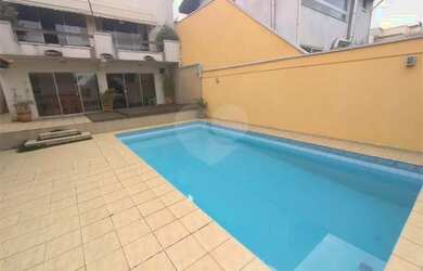 Imagem 1: CASA COM PISCINA. Piscina, Churrasqueira, Guarda roupae402m² de Área