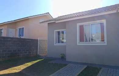 Imagem: A casa em condomínio possui 2 Dormitórios, 1 Banheiro, 2 Vagas