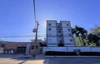 Imagem: O apartamento possui 3 Dormitórios, 1 Banheiro, 1 Vaga na garagem