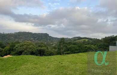 Imagem: O terreno possui 490m² de Área e está localizado em Alphaville