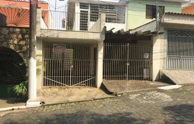 Imagem: A casa possui 2 Dormitórios, 1 Banheiro, 2 Vagas na garagem