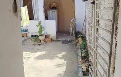 Imagem 2: Vendo casa. 725m² de Área, 2 Vagas na garageme2 Dormitórios