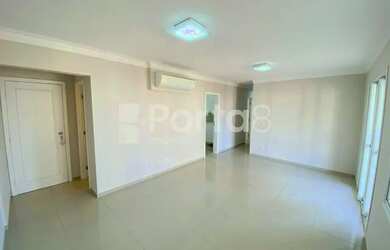 Imagem: O apartamento possui 3 Dormitórios, 1 Banheiro, 2 Vagas na