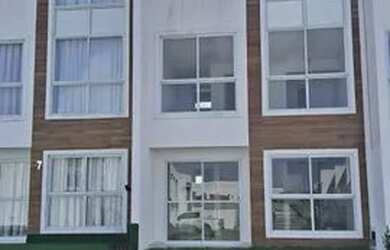 Imagem: A casa em condomínio para alugar possui 3 Dormitórios, 4 Banheiros