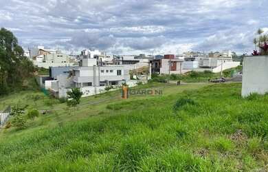 Imagem: O terreno possui 335m² de Área e está localizado em Cézar