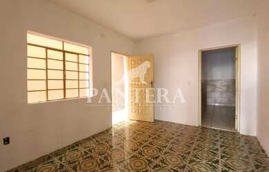 Imagem: A casa possui 1 Dormitório, 1 Banheiro, 40m² de Área e está