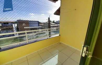 Imagem: A casa possui 2 Dormitórios, 2 Banheiros, 2 Vagas na garagem