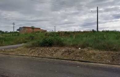 Imagem: O terreno possui 300m² de Área e está localizado em Centro