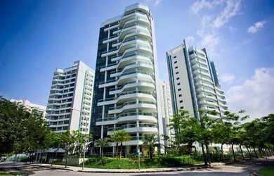 Imagem: O apartamento na cobertura possui 4 Dormitórios, 5 Banheiros