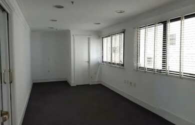 Imagem: O depósito possui 122m² de Área e está localizado em Bairro