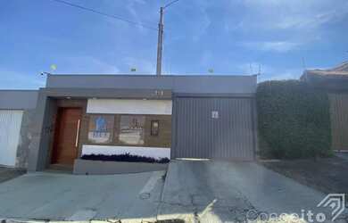 Imagem: O depósito possui 5 Vagas na garagem, 42m² de Área e está