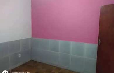 Imagem: A casa possui 2 Dormitórios, 1 Banheiro e está localizado