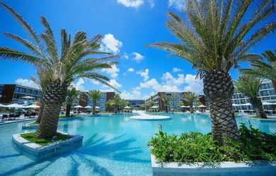 Imagem 13: COTA PORTO 2 LIFE. Piscina, Churrasqueira, Imóvel mobiliadoeAr-condicionado