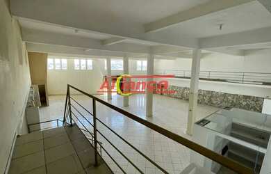 Imagem: O depósito possui 4 Vagas na garagem, 660m² de Área e está