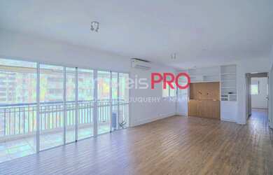 Imagem: O apartamento possui 3 Dormitórios, 5 Banheiros, 3 Vagas na