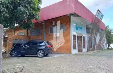 Imagem: O depósito possui 5 Vagas na garagem, 330m² de Área e está