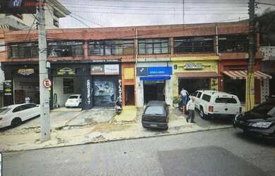 Imagem: O depósito possui 5 Vagas na garagem, 1.487m² de Área e