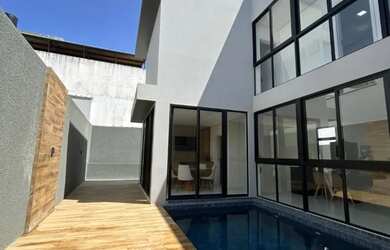 Imagem: A casa em condomínio possui 4 Dormitórios, 5 Banheiros, 4