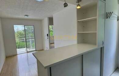 Imagem: O apartamento possui 3 Dormitórios, 1 Banheiro, 1 Vaga na garagem