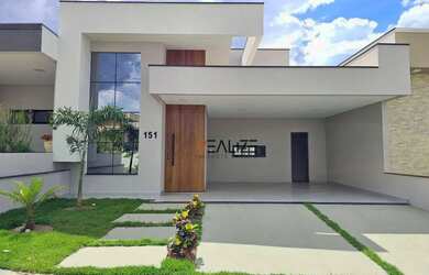 Imagem: A casa em condomínio possui 3 Dormitórios, 4 Banheiros, 4