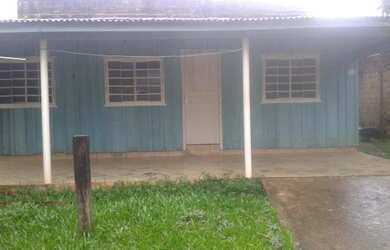 Imagem: A casa possui 3 Dormitórios, 1 Vaga na garagem, 65m² de Área